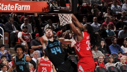  勇士绝杀雷霆终结对手七连胜势头  