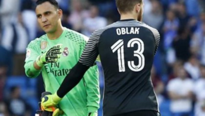  布雷斯特门将超神扑救零封巴黎  