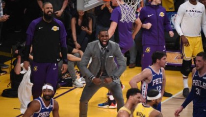  福克斯末节发威国王逆转击败西部第二鹈鹕