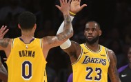  詹姆斯里程碑之夜创历史，湖人逆转国王保留季后赛希望