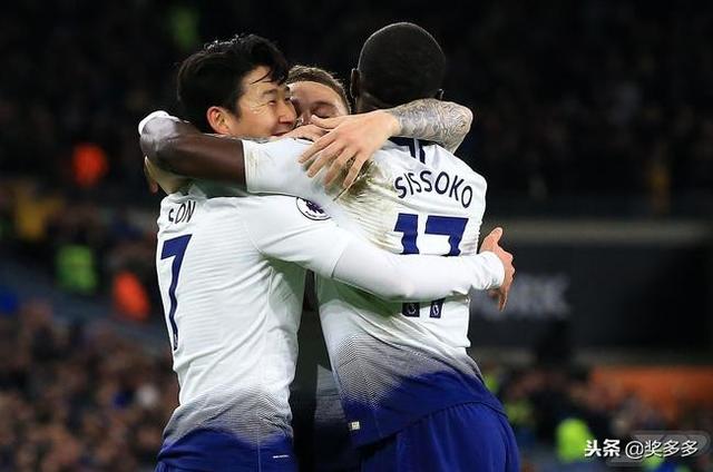  瓦尔迪破门制胜莱斯特城主场击退西汉姆联